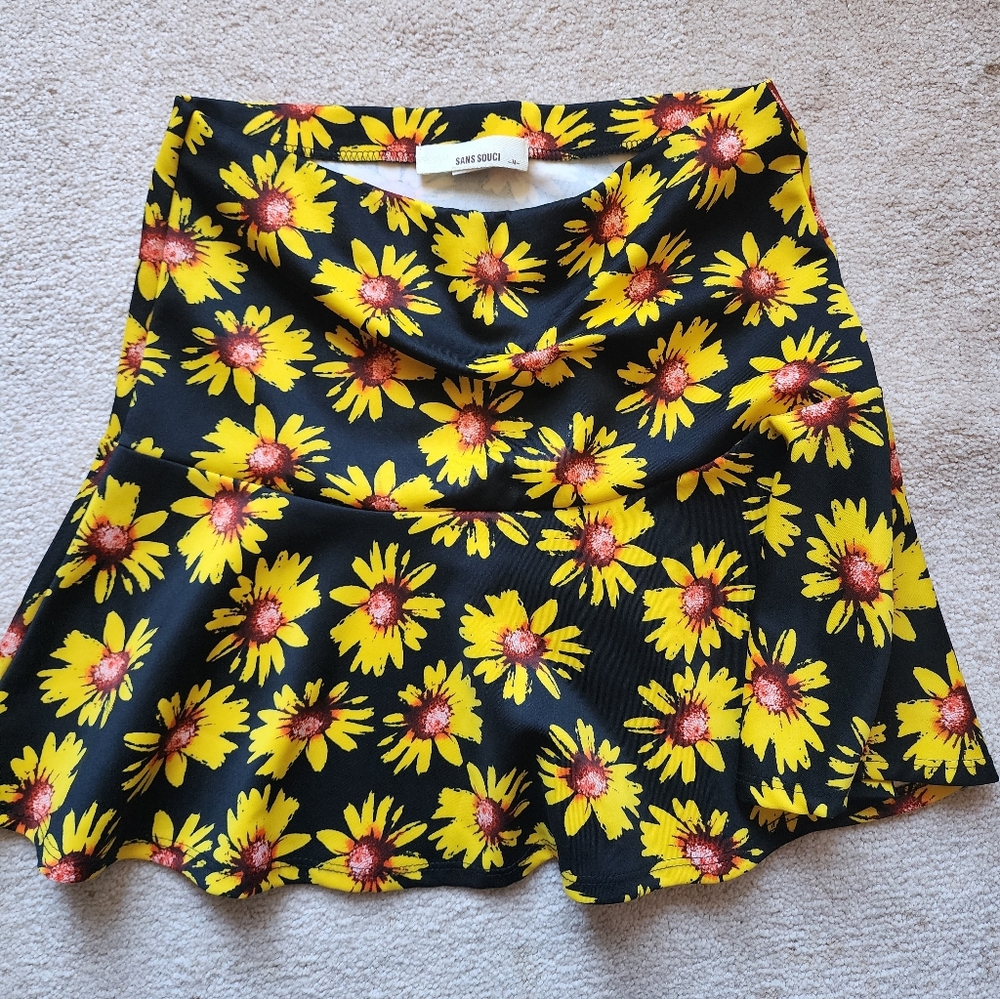 Sans Souci Black Skater Skirt with Yellow Daisy Print